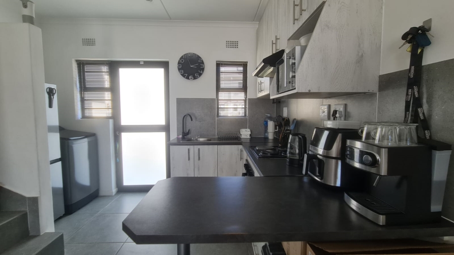 2 Bedroom Property for Sale in Bardale Village Western Cape